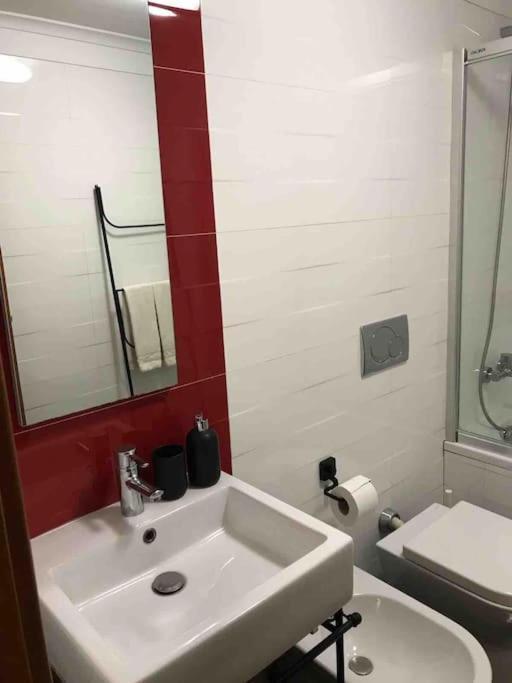Prime Location - Historic District With Private Parking Apartment Lisbon Bagian luar foto