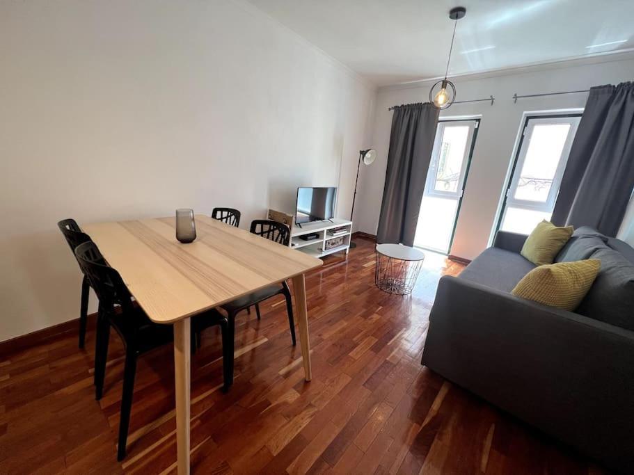 Prime Location - Historic District With Private Parking Apartment Lisbon Bagian luar foto